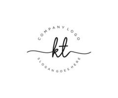 initiales kt feminines logo schönheitsmonogramm und elegantes logodesign, handschriftlogo der ersten unterschrift, hochzeit, mode, blumen und botanik mit kreativer vorlage. vektor