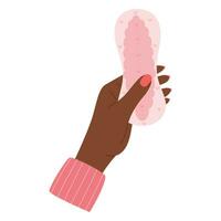 afrikanisch schwarz weiblich Hand hält Täglich Pad zum Mädchen Zeitraum. Menses Pflege vektor