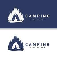 camping logotyp vild skog design utomhus- äventyr illustration av träd och enkel tält vektor