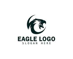 Örn logotyp kreativ emblem huvud djur- arg kraft design team vektor
