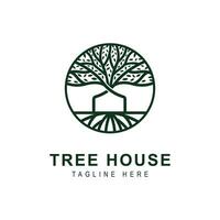 das Baum Haus Logo ist ein Kombination von das Eiche Baum Symbol und das Haus Symbol Vektor Illustration