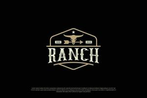 Jahrgang Longhorn Büffel, Kuh, Stier Logo Design zum Ihre Geschäft Ranch vektor