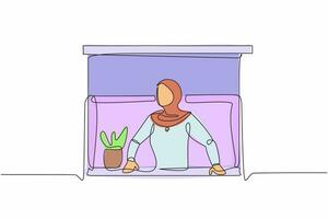 Single einer Linie Zeichnung überrascht arabisch Geschäftsfrau suchen draußen Fenster. bleibe beim Zuhause während COVID-19. Frau mit Pflanze Aufpassen aus das Fenster. kontinuierlich Linie Grafik Design Vektor Illustration