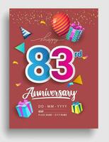 83: e år årsdag inbjudan design, med gåva låda och ballonger, band, färgrik vektor mall element för födelsedag firande fest.