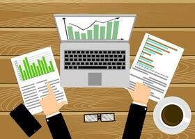 Geschäftsmann Analysieren wirtschaftlich Rate, Arbeitsplatz mit Laptop. Diagramm Wachstum, Graph analysieren Markt, Forschung beim Computer, Strategie profitieren, Überwachung auf Anzeige, Vektor Wirtschaft Analytik Illustration