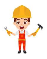 glücklicher süßer schöner Kinderjunge Tischler Bauarbeiter steht und posiert mit Hammerwerkzeugen vektor