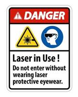 Gefahrenwarnung PPE-Sicherheitsetikett, Laser im Gebrauch nicht betreten, ohne eine Laserschutzbrille zu tragen vektor