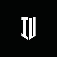 iu-Logo-Monogramm mit Emblem-Stil auf schwarzem Hintergrund isoliert vektor