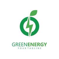 eco kraft företag vektor illustration. grön energi logotyp mall design. enkel logotyp av blad och elektrisk avgift ikon.