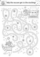 jul svartvitt labyrint för barn. vinter nyår förskola utskrivbar pedagogisk aktivitet. roligt helgspel eller målarbok med söta tvättbjörn, skorsten och strumpor vektor