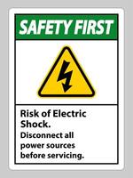 Sicherheit erste Gefahr eines Stromschlags Symbol Schild auf weißem Hintergrund vektor