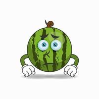 vattenmelon maskot karaktär med sorgligt uttryck. vektor illustration