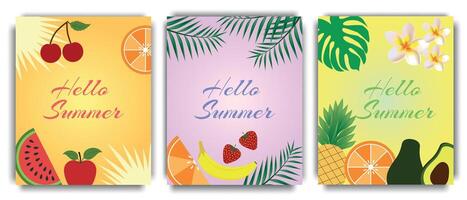 sommar uppsättning av frukt vektor affischer. Hej sommar text med frukt och tropisk löv på en ljus sommar bakgrund. Semester säsong vektor illustration, baner, flygblad, mall.