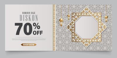 Banner oder Werbung Karte Design zum Besondere Rabatte zum das Monat von Ramadan. vektor