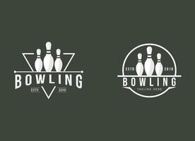 årgång bowling logotyp design. bowling klubb turnering logotyp design. vektor