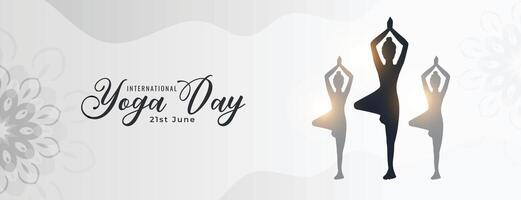 elegant International Yoga Tag Poster mit Frauen Silhouette vektor