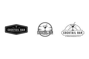 uppsättning av cocktail dryck logotyp design begrepp årgång retro märka vektor