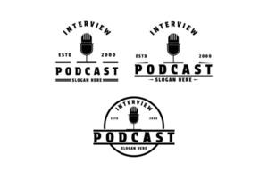 uppsättning av podcast logotyp design årgång retro stil vektor