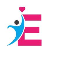 hälsa vård logotyp på brev e kärlek, hjärta symbol. välgörenhet logotyp vektor