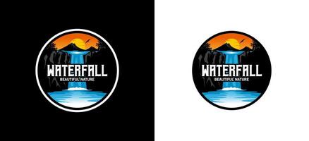 Wasserfall Logo Design, hoch Cliff Wasserfall Vektor Illustration mit Sonnenuntergang Schatten