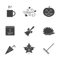 Herbstsaison Glyphe Icons Set. Silhouette-Symbole. Heißgetränkbecher, Kürbis, Wind, Schulglocke, Igel, Regenschirm, Ahornblatt. isolierte Vektorgrafik vektor