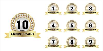 golden Jahrestag Logo Design zum 1 Jahr zu 10 Jahre vektor