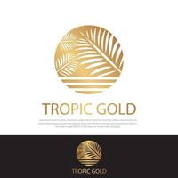 tropisk guld logotyp. palmblad i solcirkel. resort och spa emblem. tropisk kosmetika skönhetsidentitet, visitkort, företag vektor