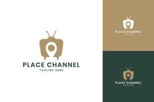 placera tv negativ utrymme logotyp design vektor