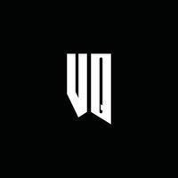 vq-Logo-Monogramm mit Emblem-Stil auf schwarzem Hintergrund isoliert vektor