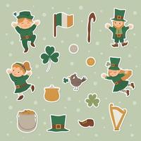 Vektorsatz von st. Patrick Day-Aufkleber. nationale irische Feiertagssymbole. süßer lustiger flacher Kobold in grüner Kleidung mit Kleeblatt und traditionellen Gegenständen. vektor