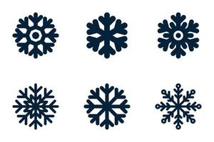 snöflinga siluett set. samling av traditionella jul- och vinterikoner för logotyp, tryck, klistermärke, emblem, etikett, märke, hälsnings- och inbjudningskortdesign vektor