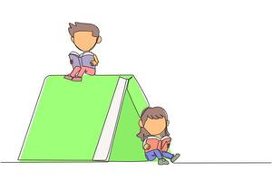kontinuierlich einer Linie Zeichnung ein Zelt gemacht von Bücher. das Kinder lesen das Abenteuer Fiktion Bücher im das wild. süchtig zu Lektüre. Buch Festival Konzept. Single Linie zeichnen Design Illustration vektor