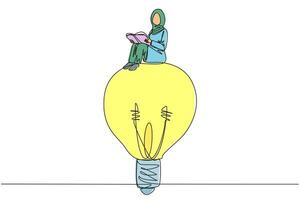 enda ett linje teckning arab kvinna Sammanträde på stor glödlampa. läsa med fokus och allvarlig. liknelse ser för lysande aning från vetenskaplig bok. bok festival. kontinuerlig linje grafisk illustration vektor