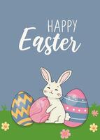 hälsning kort med söt kanin med blommor och ägg på grön trädgård. Grattis och gåvor för påsk vektor