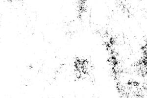 svart och vit grunge bakgrund. abstrakt svartvit textur av sprickor, skav, pommes frites, dammvatten mönster av element. svartvit skriva ut och design. vektor