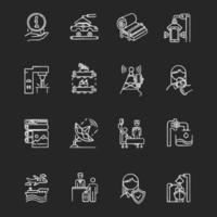 Industrietypen Kreide Icons Set. Nachrichten Medien. Informationsrundfunk, Schiffbau. Zellstoff- und Papierherstellung. Veröffentlichung. Gesundheitspflege. Gastgewerbe. isolierte tafel Vektorgrafiken vektor