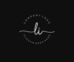 anfängliches li feminines logo schönheitsmonogramm und elegantes logodesign, handschriftlogo der ersten unterschrift, hochzeit, mode, blumen und botanik mit kreativer vorlage. vektor