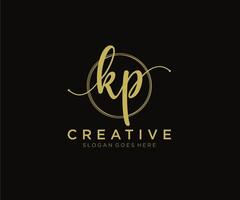 första kp feminin logotyp skönhet monogram och elegant logotyp design, handstil logotyp av första signatur, bröllop, mode, blommig och botanisk med kreativ mall. vektor