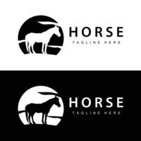 wild Pferd Logo Bauernhof Design Silhouette einfach Illustration Vorlage vektor
