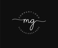 första mg feminin logotyp skönhet monogram och elegant logotyp design, handstil logotyp av första signatur, bröllop, mode, blommig och botanisk med kreativ mall. vektor