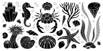 Hand gezeichnet Meer Leben Silhouette Satz. Wasser- Tiere, Anemonen, Krabbe, Algen, Muscheln, Seestern, Koralle Riff Pflanzen. einfach Stil schwarz und Weiß unter Wasser Ökosystem Silhouetten vektor