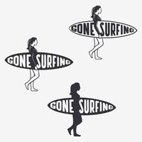 borta surfing citat typografi med vintage illustration kvinnor som går med surfbrädan vektor