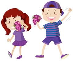 Junge und Mädchen in den purpurroten Trauben halten vektor