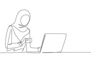 kontinuierliche eine zeilenzeichnung junge arabische frau, die den kreditkartencode auf dem laptop um den schreibtisch eingibt. digitaler Lebensstil, E-Commerce, Zahlungskonzept. Einzeilige Zeichnung Design Vektorgrafik Illustration vektor