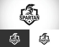spartanisch Logo kreativ Helm Design Konzept Soldat stark Mann Schild vektor