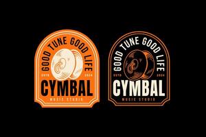 cymbaler musik instrument bricka logotyp för musik festival, studio och underhållning vektor