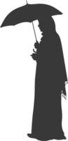 Silhouette unabhängig Emirate Frauen tragen abaya mit Regenschirm schwarz Farbe nur vektor