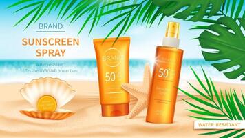 Solskydd kosmetika på hav eller hav bakgrund med sandig strand, skal och sjöstjärna, grön handflatan och monstera löv, realistisk . kosmetisk spray med spf skydd på tropisk bakgrund vektor