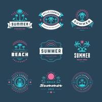 Sommer- Ferien Etiketten und Abzeichen retro Typografie Design Satz. vektor