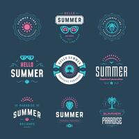 sommar högtider etiketter och märken retro typografi design uppsättning. vektor